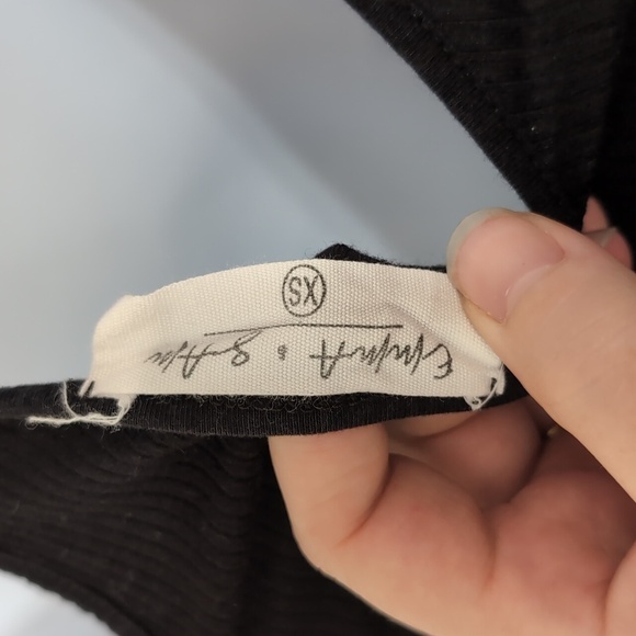 Emma + Sam Black Ribbed Stretch Cropped Tank Strappy Front Size Extra Small - Picture 3 of 4